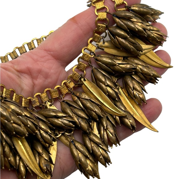Magnificent 1930's Bookchain Leaf and Seed Pod Necklace - Picture 4 of 7